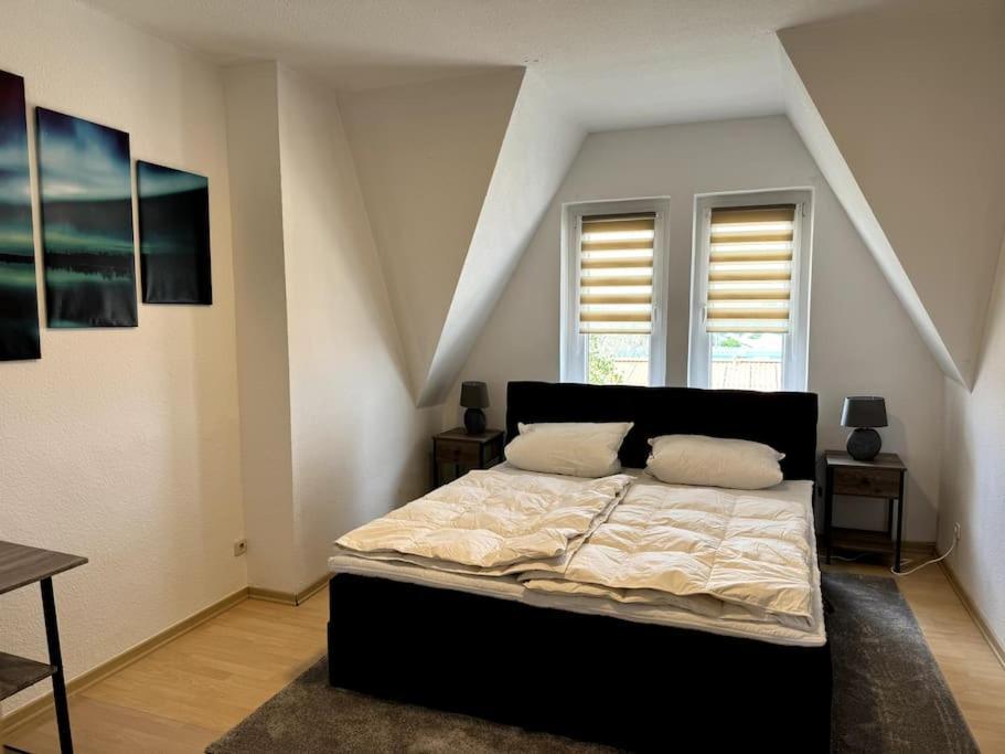Nahe Bahnhof Und Dem Goitzschesee Apartment *
